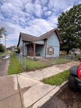 Building Photo - 254 N Reisner St