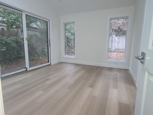 Building Photo - Single Story Newly Built ADU available in ...