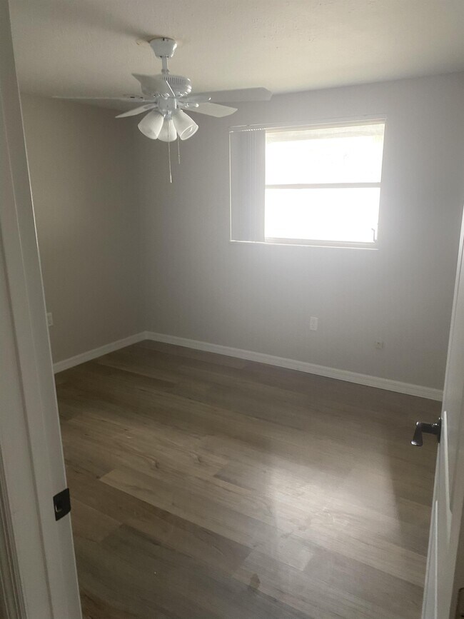 Foto del edificio - 5308 S Lockwood Ridge Rd