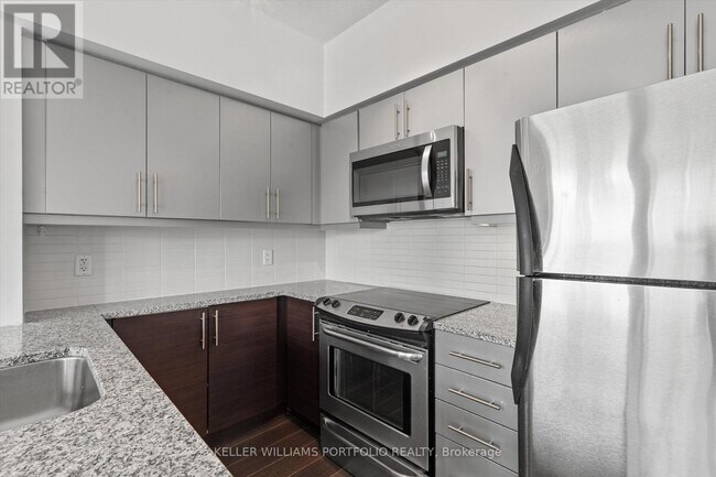 Building Photo - 83 Redpath Ave