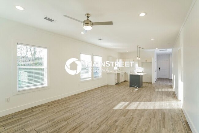 Foto del edificio - 3 Bedroom Pet-Friendly Home in Houston, TX with Main Street Renewal