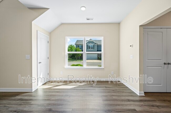 Building Photo - 1704 Bethel Ln