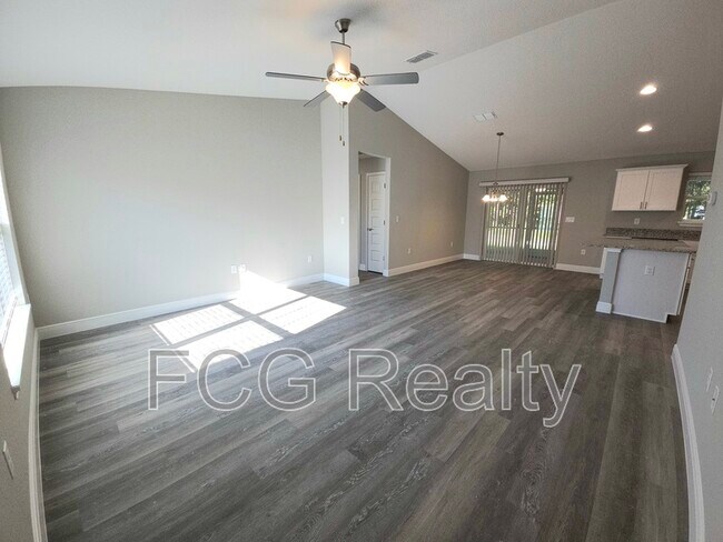 Building Photo - 106 Dogwood Dr Loop