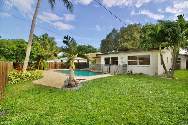 Foto del edificio - 3 br, 2 bath House - 5401 Pierce St