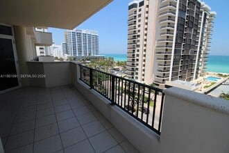Building Photo - 6422 Collins Ave