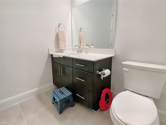 Foto del edificio - 5 br, 4 bath House - 6405 Golden Bough Ln