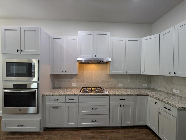 Foto del edificio - 3112 Bouchette Cove
