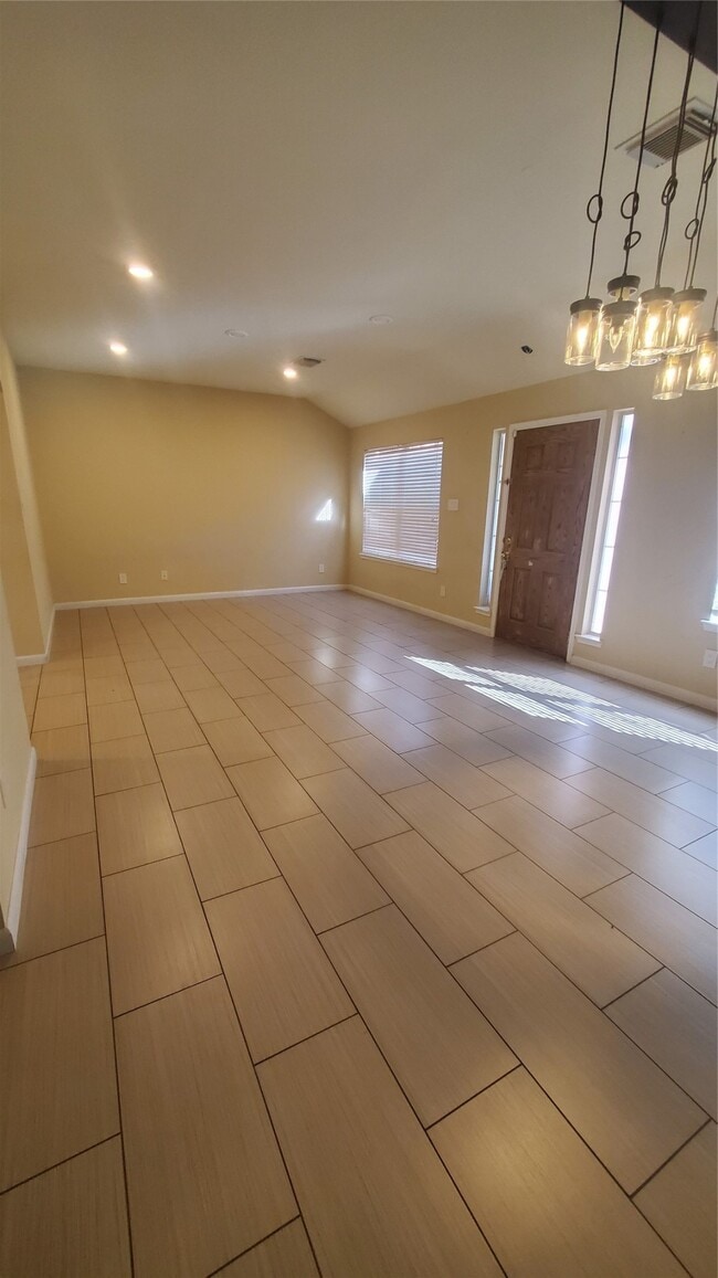 Building Photo - 21506 Elm Hurst Ln