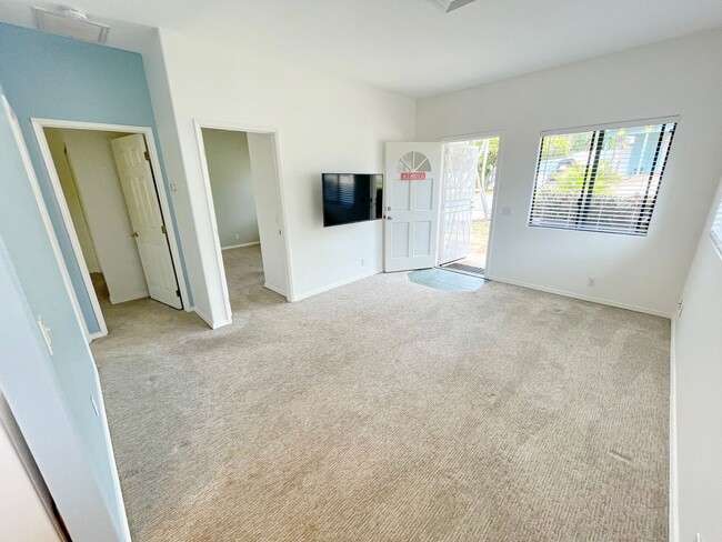Building Photo - Unfurnished 2BR/1BA single level Ohana wit...