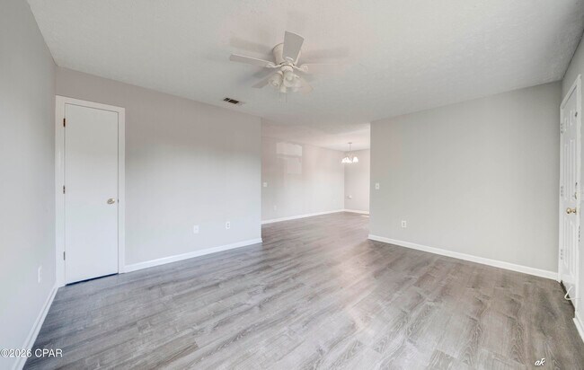 Foto del edificio - 3720 Burnham Way