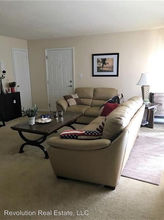 Building Photo - 4911 Coquina Key Dr SE