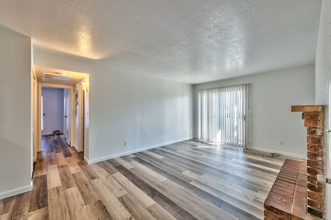 Building Photo - 3790 Shirebrook Dr
