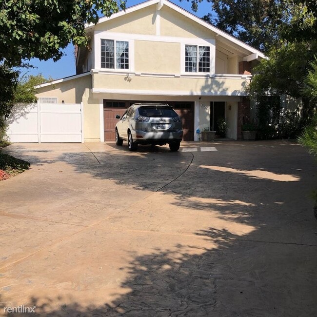 Building Photo - 1 br, 1 bath Apartment - 26462 Loma Verde