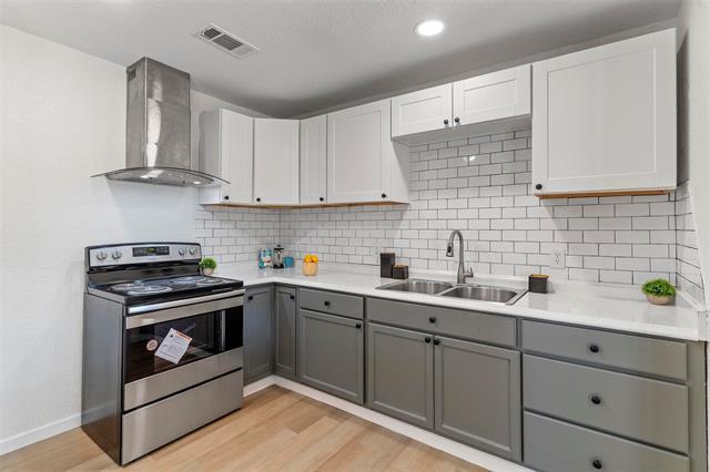 Primary Photo - 110 Lorie St