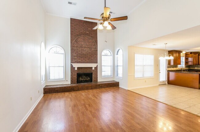 Foto del edificio - 8562 Shingle Oaks Dr
