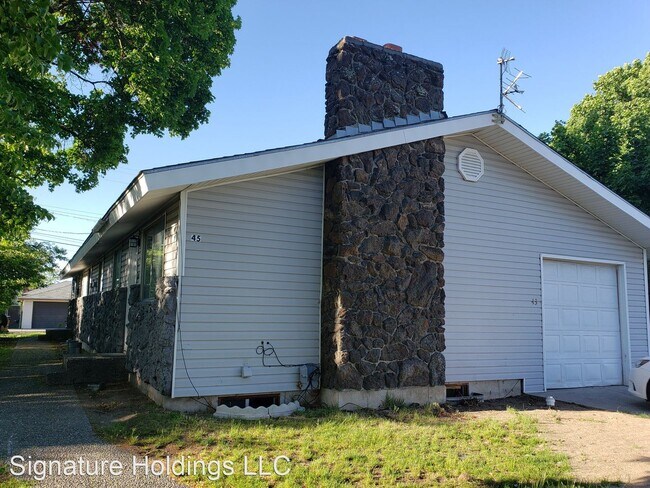 Building Photo - 45 E Everett Ave