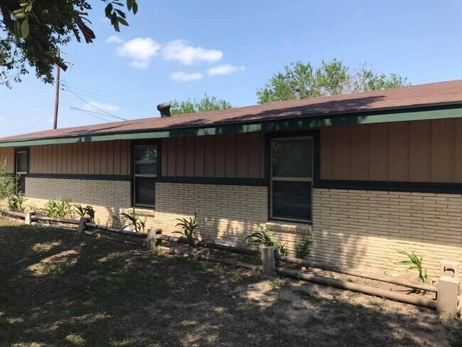 Frente de la casa - 2510 N Rose St