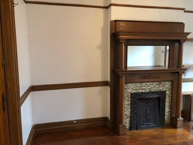 Building Photo - 439 54th St