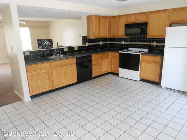 Building Photo - 218 E 17th Ave