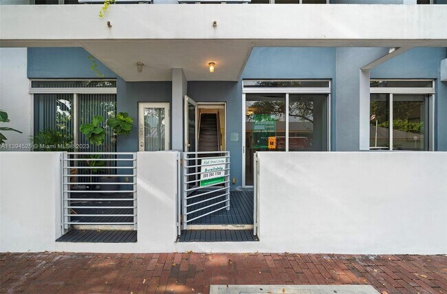 Building Photo - 3339 Virginia St