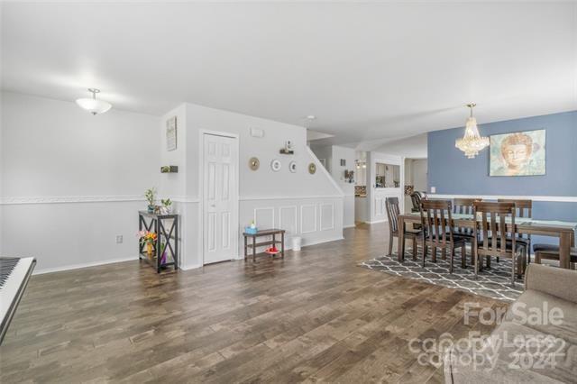 Building Photo - 1520 April Knoll Ct