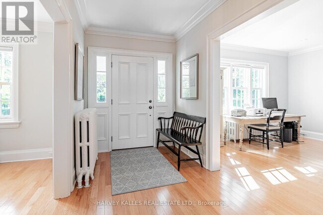 Photo du bâtiment - 170 Strathallan Blvd