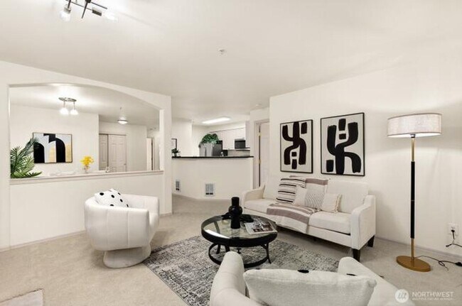 Foto del edificio - Beautiful 3 Bedroom 2 Bath Condo Newport Way Issaquah