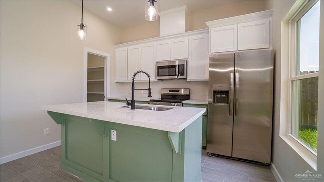 Building Photo - 5705 Notre Dame Ave