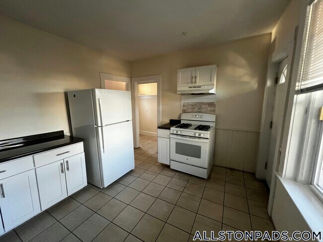 Building Photo - 6 Barrows St