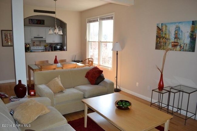 Foto del edificio - 107 -2 Givens Ln