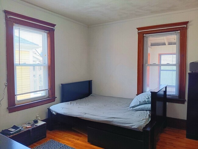 Foto del edificio - 44 Glencoe St