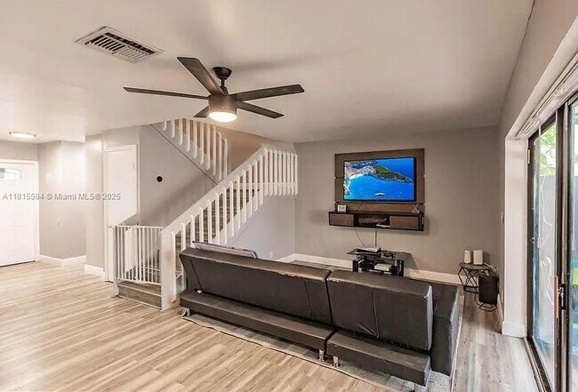Foto del edificio - 4430 NW 92nd Way