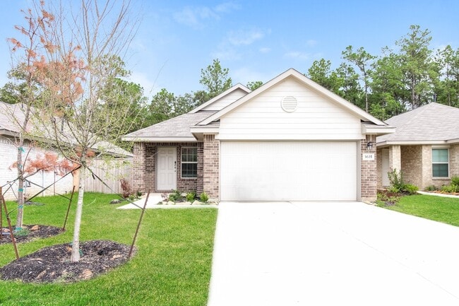 Building Photo - 3635 Solanum Dr