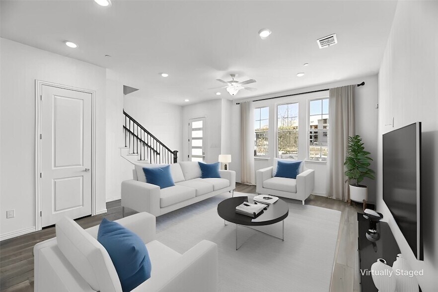 Photo - 7573 Laburnam Road Unit