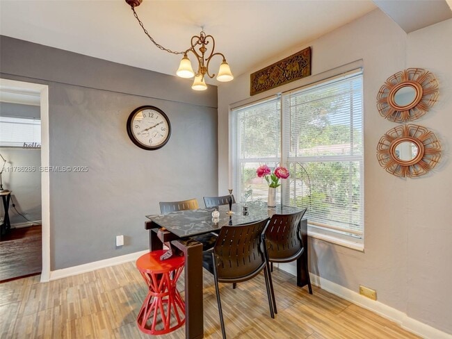 Building Photo - 400 Cadima Ave