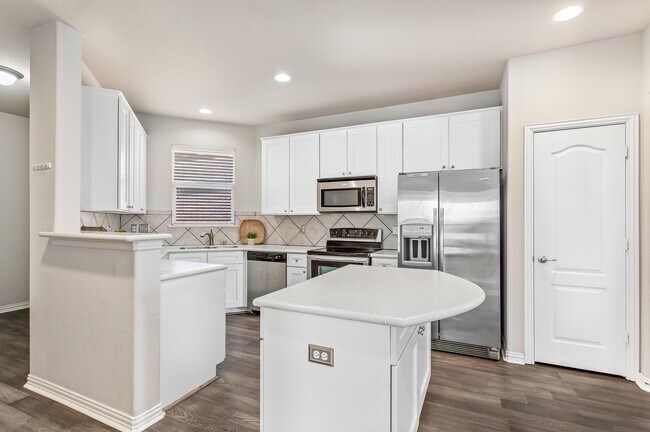 Building Photo - 16016 Crosslake Ct