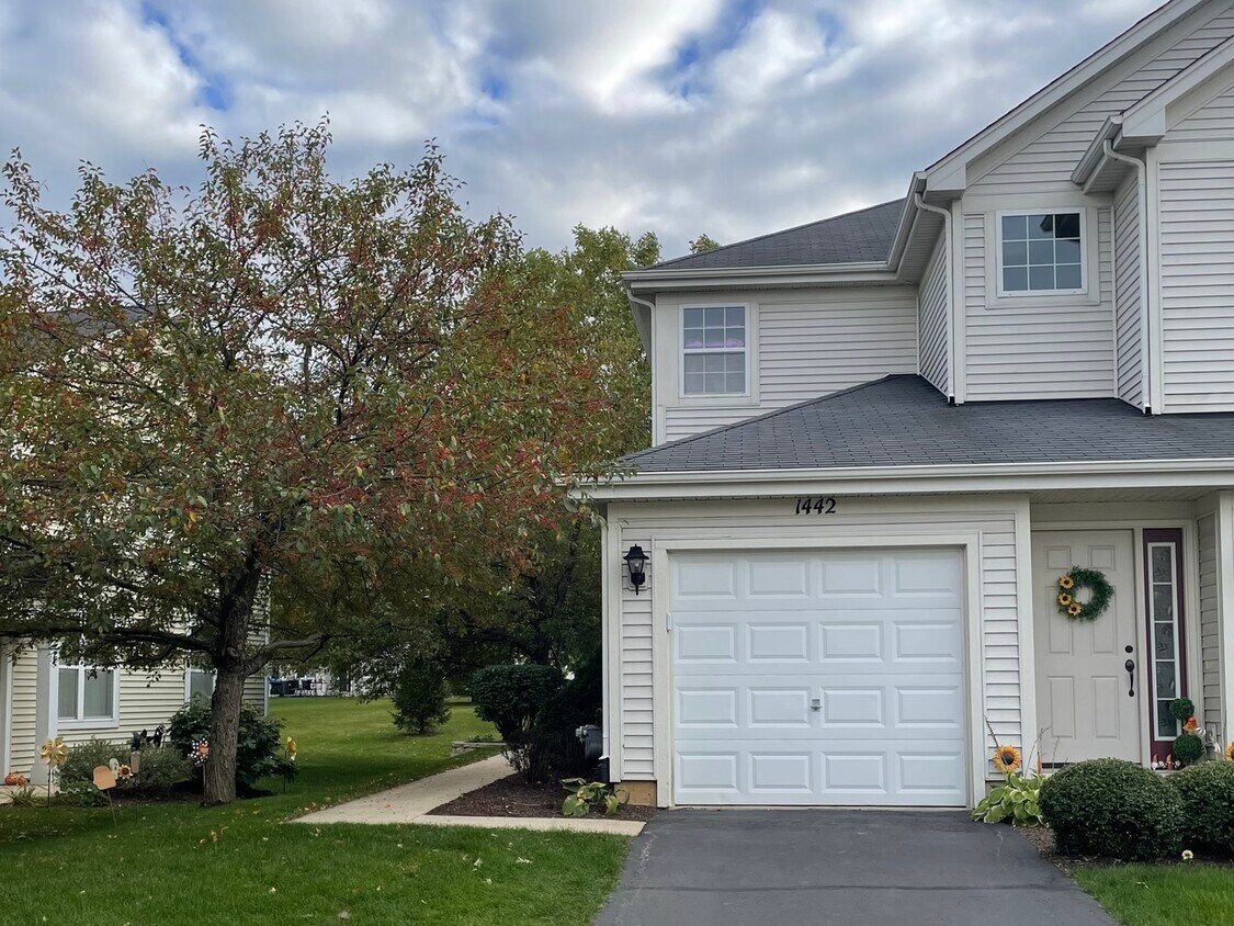 1442 Prescott Dr Unit 1442, Volo, IL 60020 Condo for Rent in Volo, IL