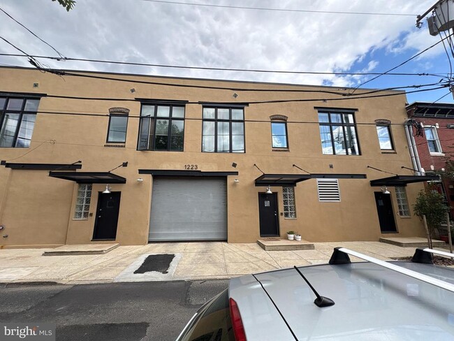 Building Photo - 1222 S Broad St