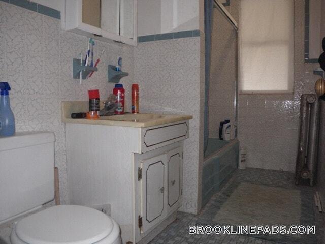 Foto del edificio - 1905 Beacon St