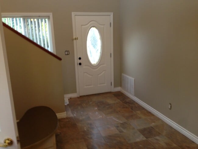 Foto del edificio - this will be gone this weekend! Rare change to rent a 2005 built 2 bedroom house HOUSE in Glassel...