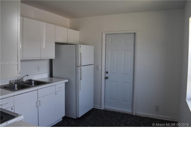 Primary Photo - 255 SW 12th St