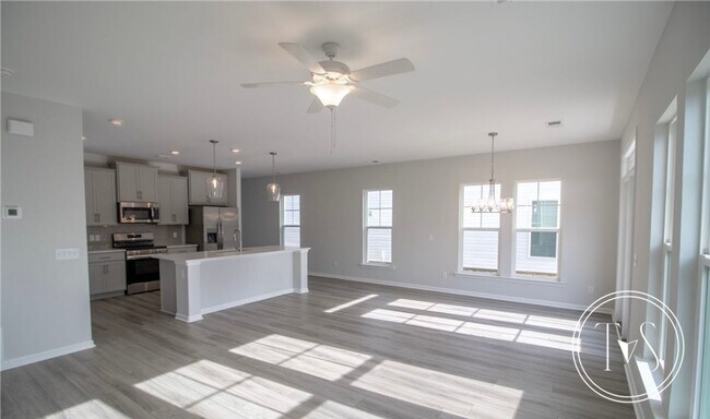 Building Photo - 254 Flagler Dr