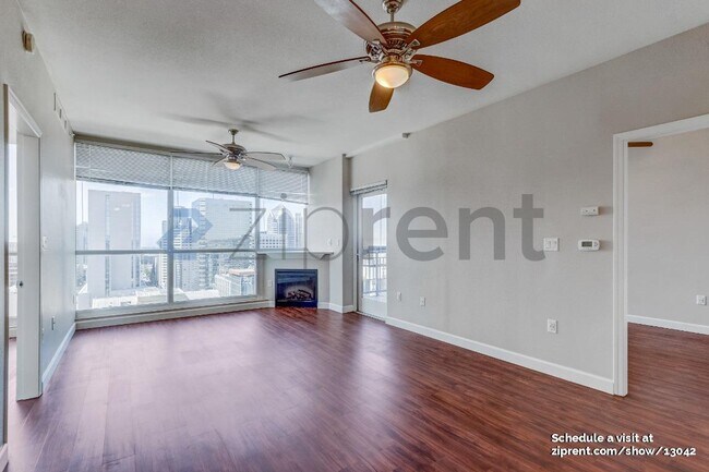 Foto del edificio - 300 W Beech St