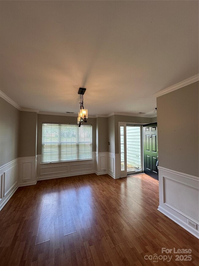 Foto del edificio - 7604 Henderson Park Rd