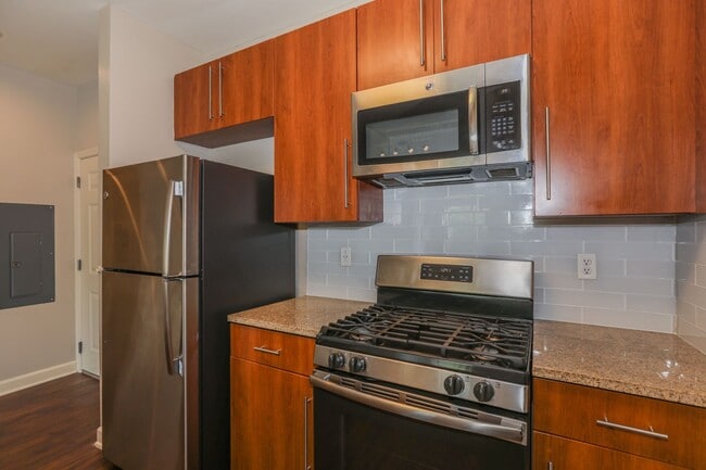 Photo - The Brownstones At Englewood South Apartment