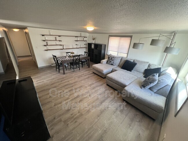 Foto del edificio - 205 16th Ave Ct