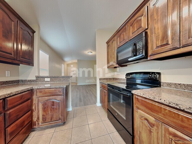 Foto del edificio - 5040 Britton Ridge Ln