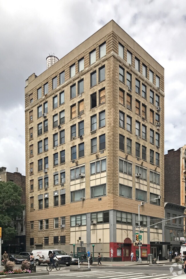 Building Photo - 575 Avenue of the Americas