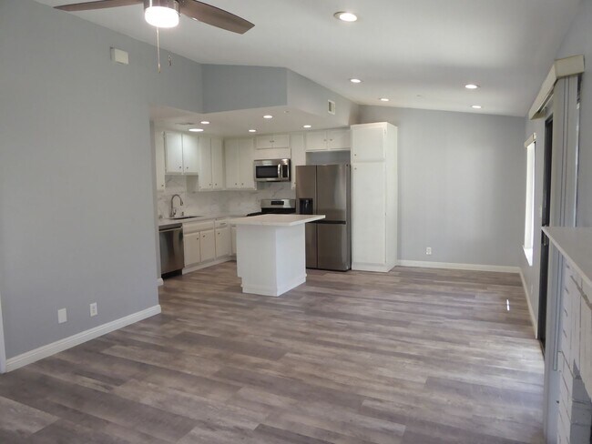 Building Photo - 3 Bedroom Single Story Home for Rent in Va...