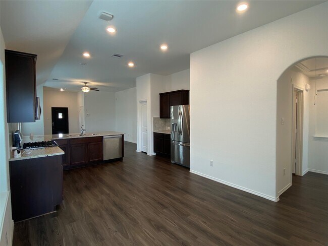 Building Photo - 25918 Steele Flower Dr